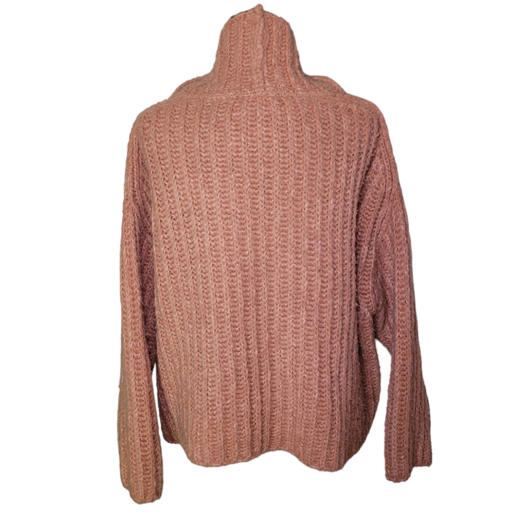 Free People Fluffy Fox chunky knit turtleneck sweater size medium - Picture 3 of 12